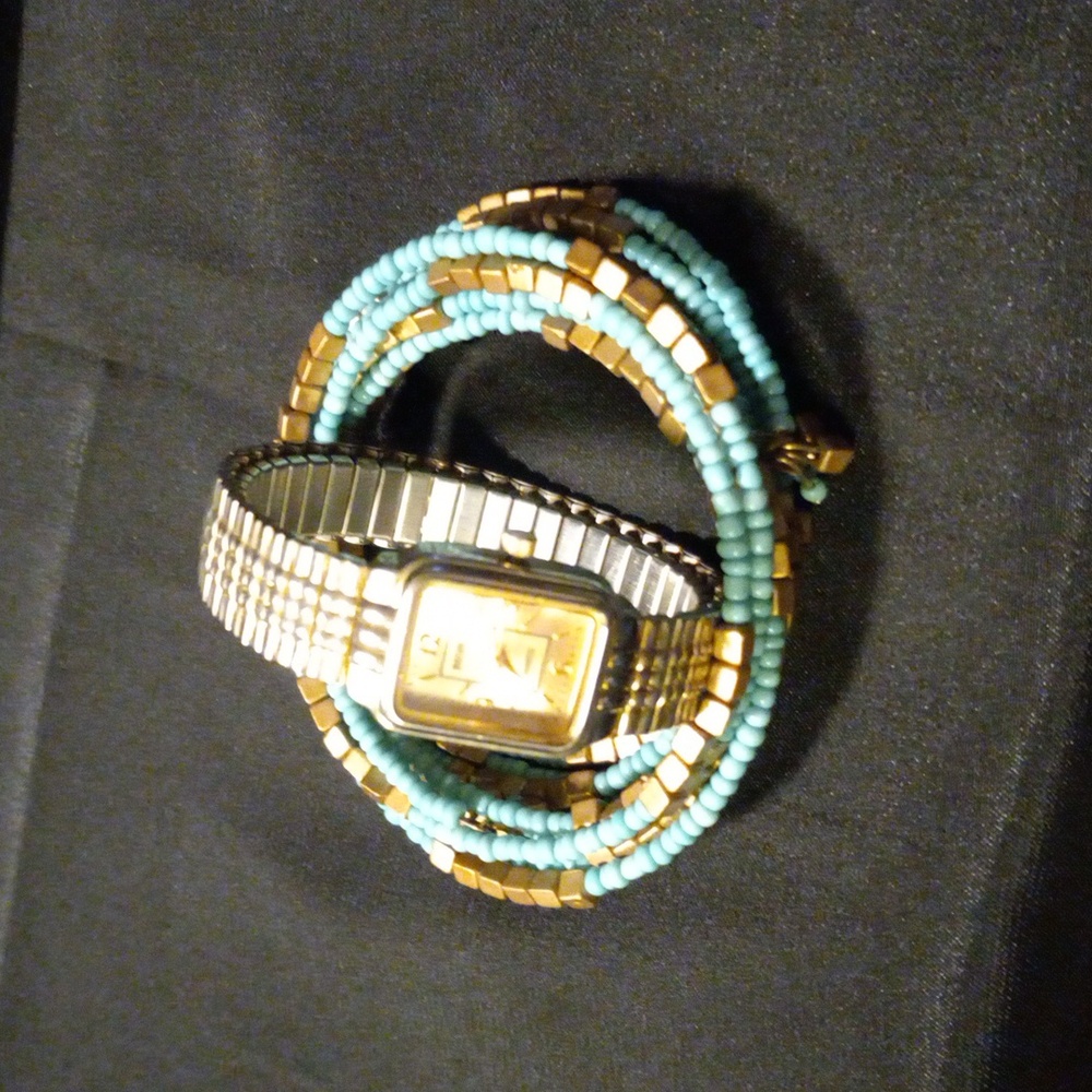 Benrus Gold Rectangular Watch - Picture 2 of 4